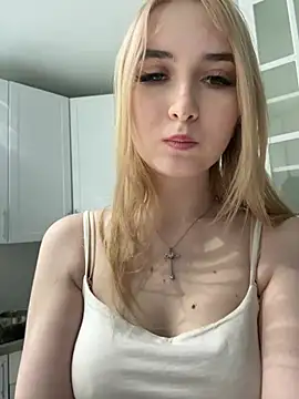 XXX chat uživo modela MarlboroWeb