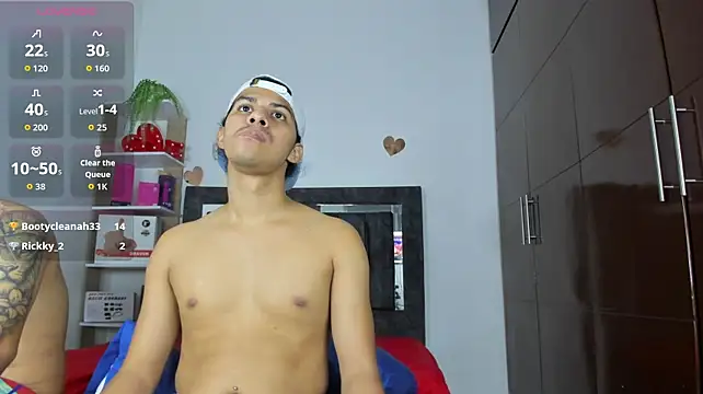 Chatroom XXX en direct de StevenSmith18