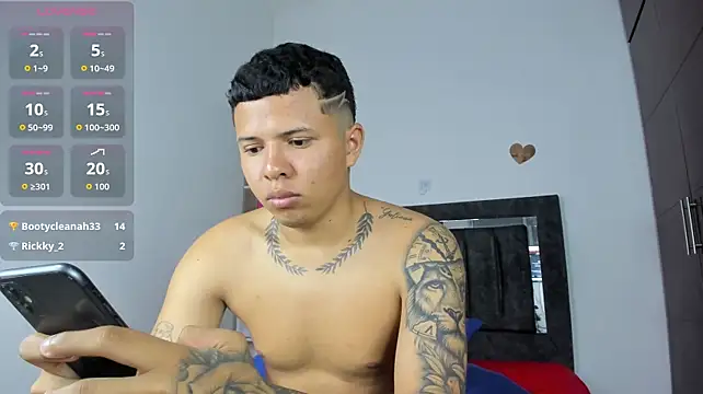 StevenSmith18 Live XXX Chat