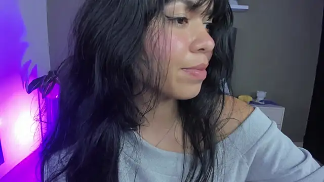 Chat XXX en directo de adarna13_