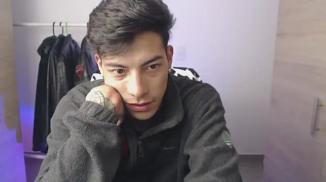Онлайн чат XXX chomelo6