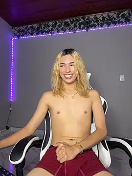 Czat XXX na żywo – LarryCraft