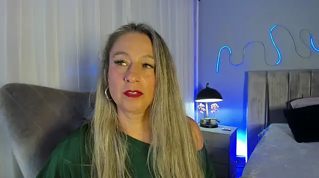 Živý XXX chat Liannaa_