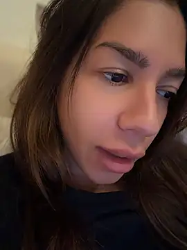 Chatroom XXX en direct de Alexbrune