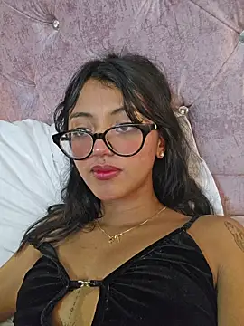 Chat XXX en directo de Yulia_Mercier_