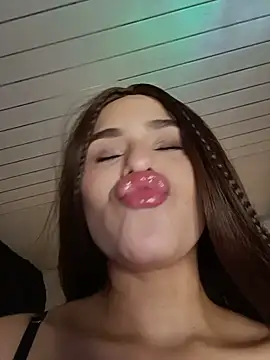darklove14 Adlı Modelin Canlı XXX Sohbeti