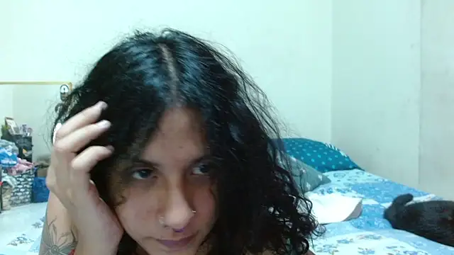 Chat +18 de AlinaWoolf_ ao vivo