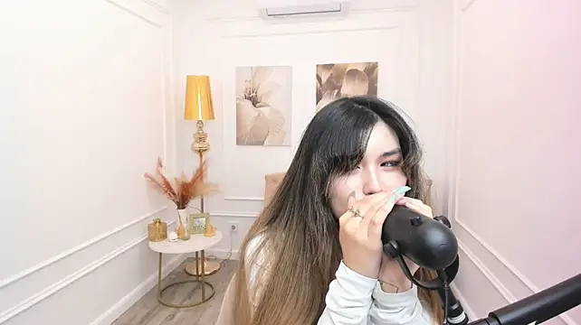 AnneTLi live XXX chat