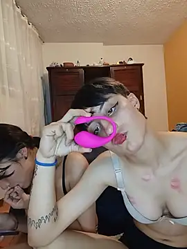 Angelaluxx's Live XXX Chat