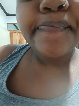 queennapal's Live XXX Chat