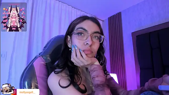 Chat +18 de Molly_A ao vivo