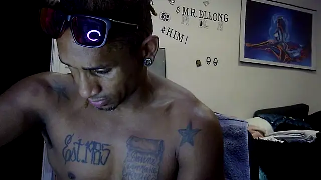 TheRealMrDLlong Chat XXX in diretta