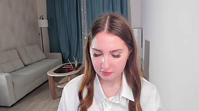 Chat +18 de AuraRaef ao vivo