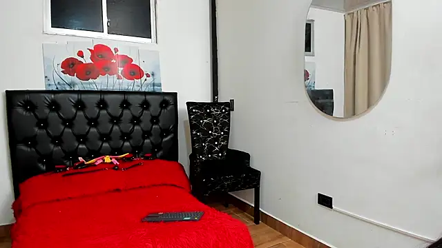 Chat +18 de pinky_f00x ao vivo