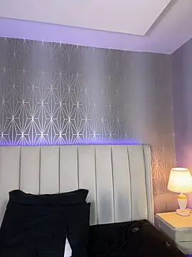 Mia-Medina Chat XXX in diretta
