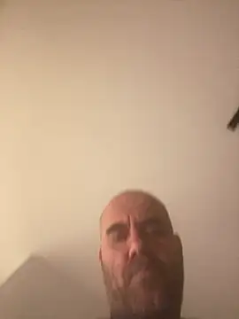 Skeye2 live XXX chat