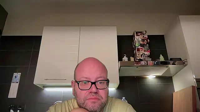 Chat +18 de theitalianbear ao vivo