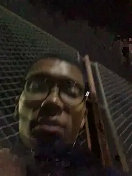 Aaronblack1_ live XXX chat
