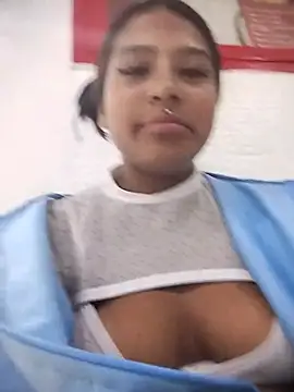 SQUIRTKITTY_ Chat XXX in diretta