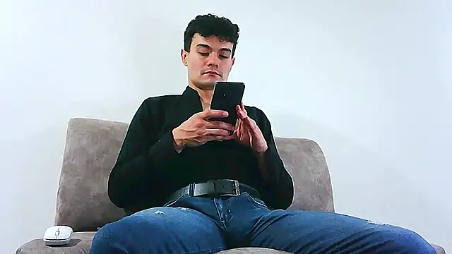 jhohannes-maximo Adlı Modelin Canlı XXX Sohbeti