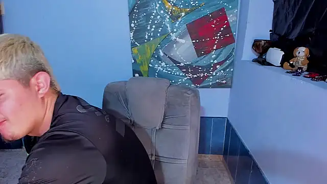 patrik_027 Adlı Modelin Canlı XXX Sohbeti