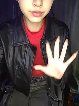 Vickyinloveee - SUCK FEETS