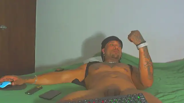 ragnar0825 Chat XXX live