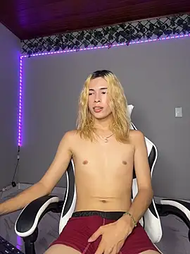 LarryCraft élő XXX-chatje