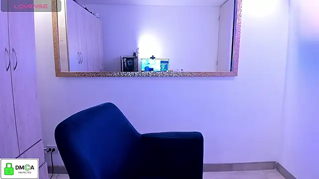 XXX chat uživo modela EricaVanderhill