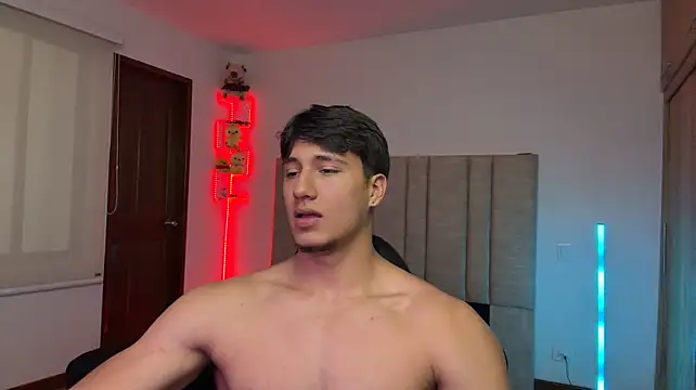 CHRIS_MORGAN1 Live XXX-Chat