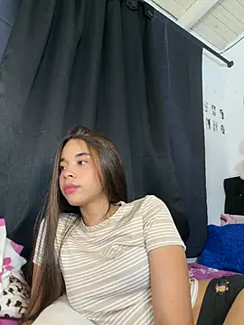 Chat +18 de Milleradhara24 ao vivo