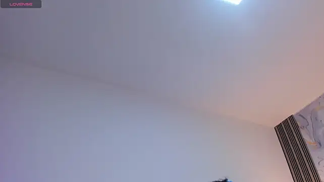 XXX chat uživo modela AmberGreyy_