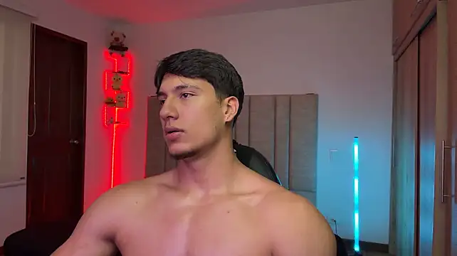CHRIS_MORGAN1 Chat XXX live
