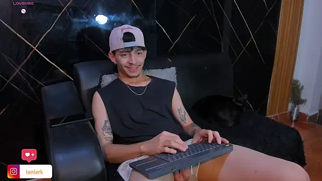 _IanLark Live XXX-chat