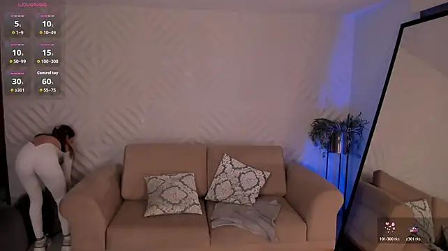 ViolettHansson Chat XXX live