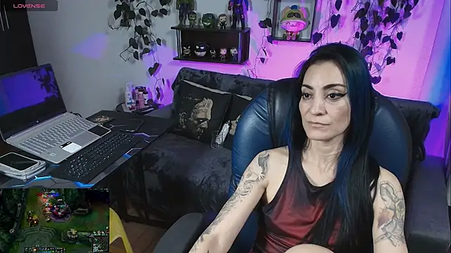 Marcusvandal's Live XXX Chat