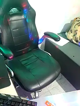 Chat +18 de 12Paradarte ao vivo