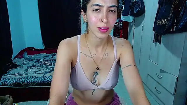 Chat +18 de MariamGray1 ao vivo