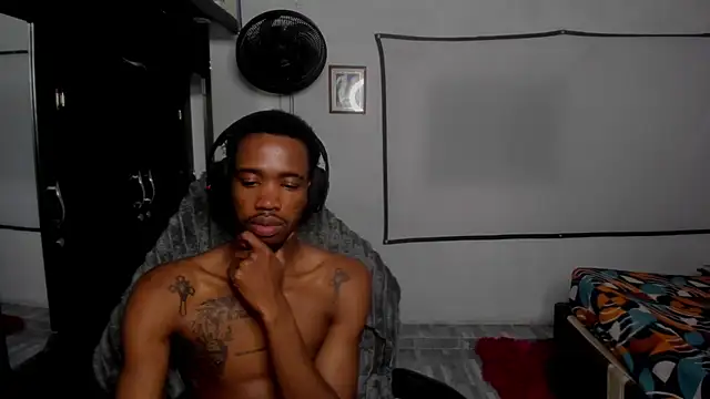 Kofi_exotic_2 XXX чат на живо
