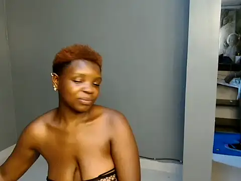 Chatroom XXX en direct de Lovieass
