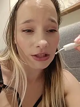Chloe_StClaire's Live XXX Chat