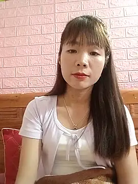 AmyLinee01 即時 XXX 聊天