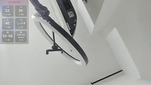 Kylie2211's Live XXX Chat