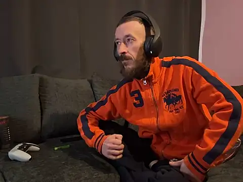 IRISHLONGDONG élő XXX-chatje