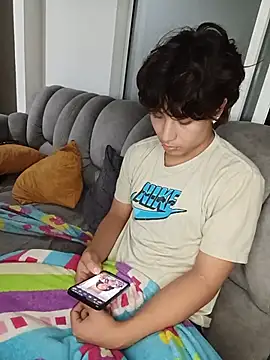 KevCokk Adlı Modelin Canlı XXX Sohbeti