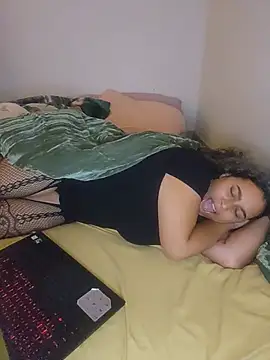 cinnaminnie Live XXX-chat