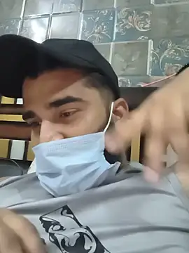 Mr_CurioX_369 Adlı Modelin Canlı XXX Sohbeti