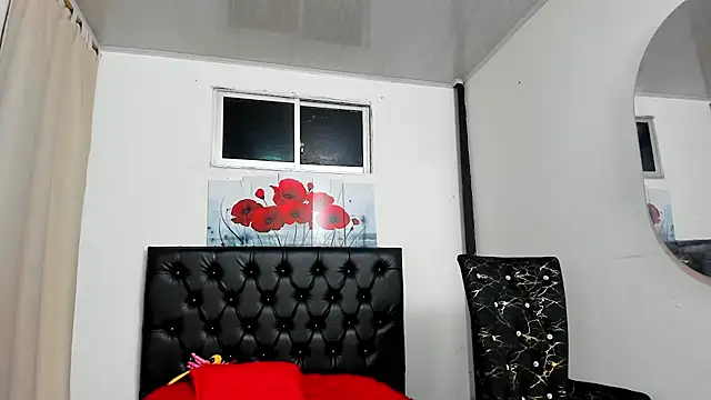 pinky_f00x Chat XXX live