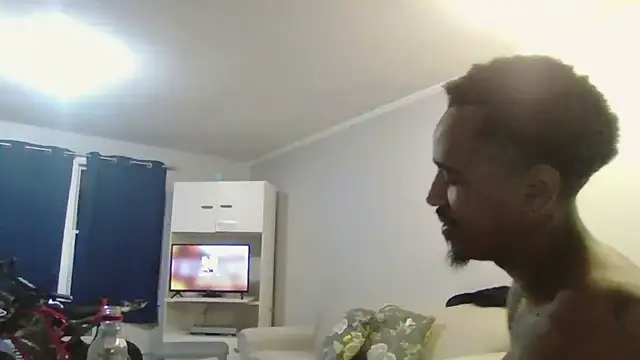 XXX chat uživo modela Davidlee59