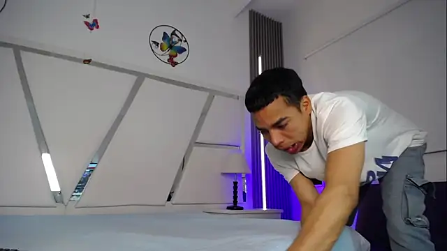 Amber_and_Tyler_ – Naživo XXX chat